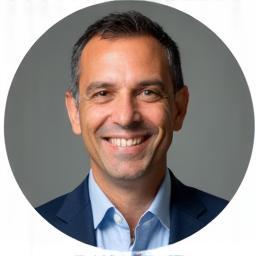 Foto circular de Carlos López - Director de Desarrollo Internacional